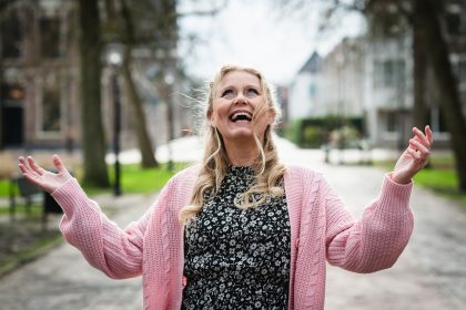 zakelijke fotografie Drenthe, profielfoto, jezelf zichtbaar maken, zakelijke fotografie Assen, zakelijke fotografie Groningen, je eigen verhaal vertellen met beelden, zakelijke fotografie Overijsel